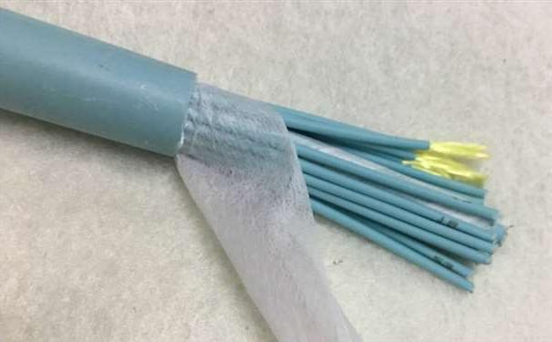 西安市欧孚光缆厂家：室内光缆和室外光缆的区别
